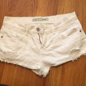 LAST CHANCE White denim shorts